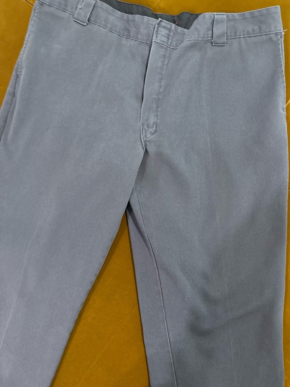 Dickies Gray Straight Fit Chino Pants
Sz 44 x 30